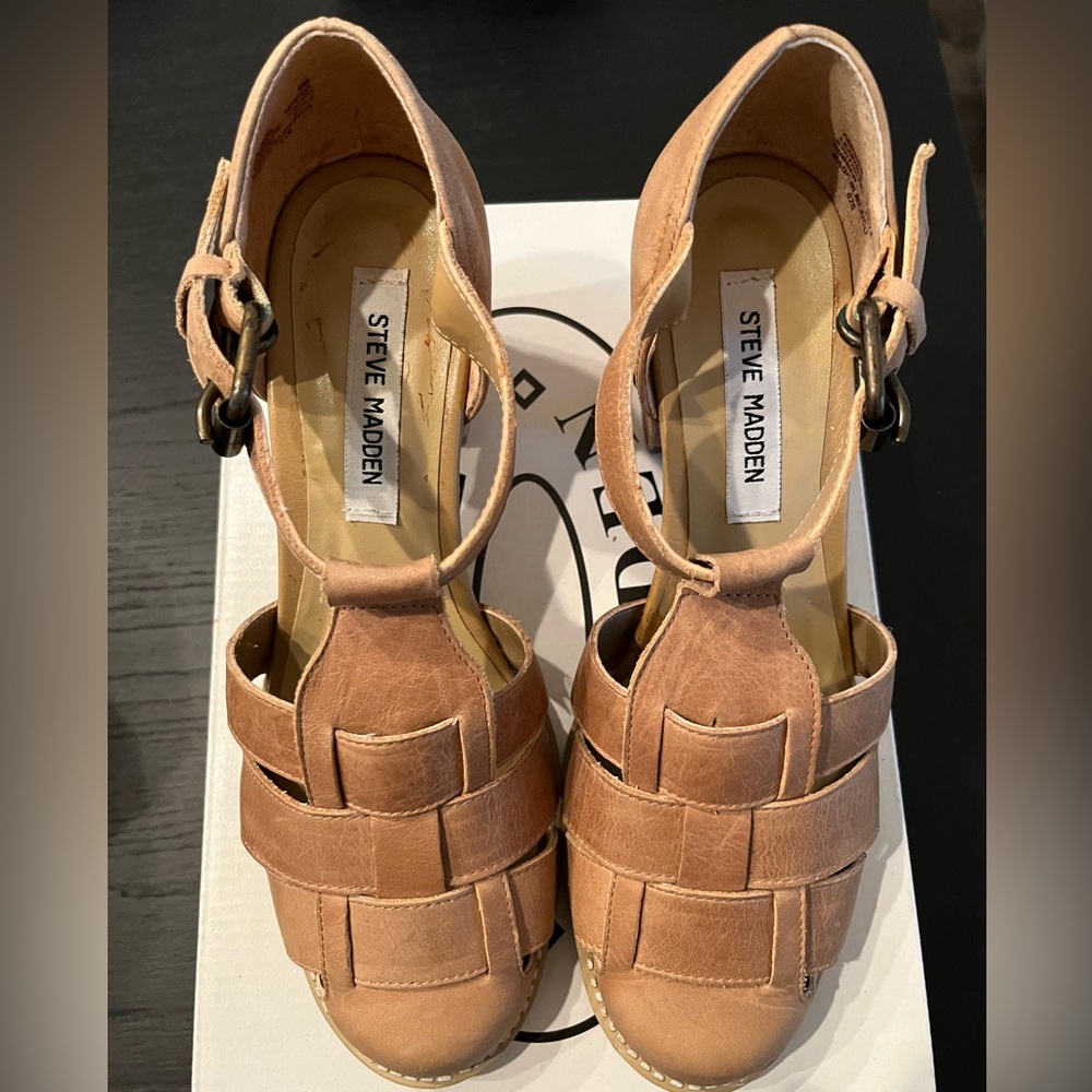 Fanniee Steve Madden Fanniee open shoes.